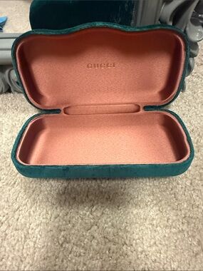 Gucci Green Velvet Eyewear Case with Pink Lining